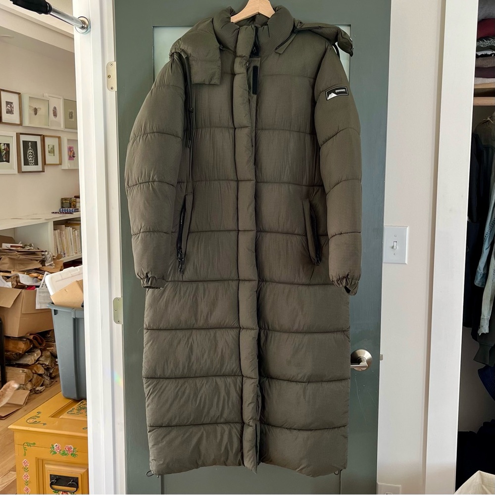 EUC superdry long puffer coat in windowpane olive green. Size 16/xl